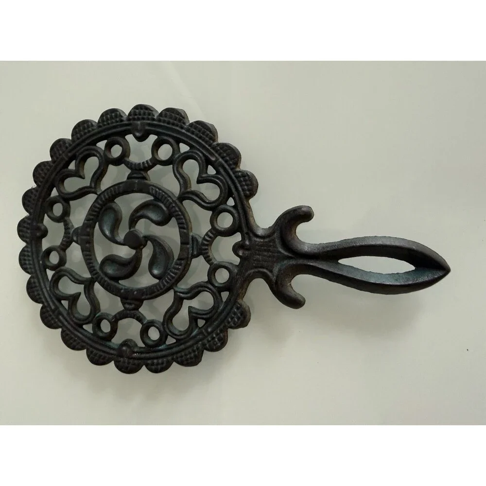 ✿ Vintage Cast Iron Trivet Grape Vine Ornate Wall Decor Rustic Kitchen Art Brend